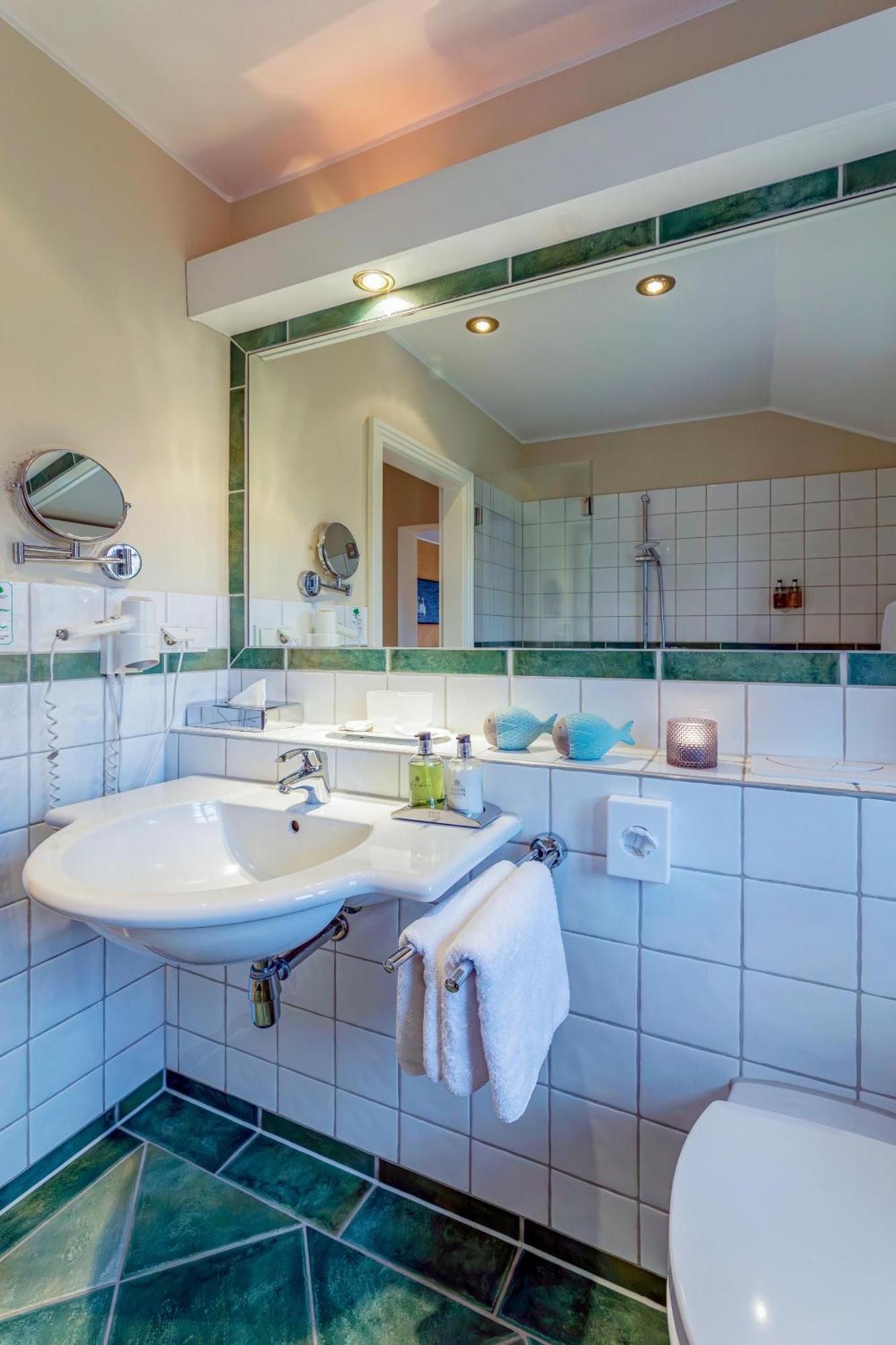 Seehotel Zarrentin Zarrentin am Schaalsee Εξωτερικό φωτογραφία